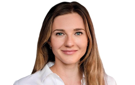 Close-up image of Kiera Peltz