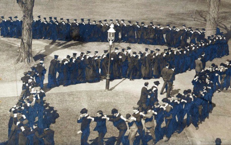 MA’19 Classes Opener Camp Bruno Snake Dance 